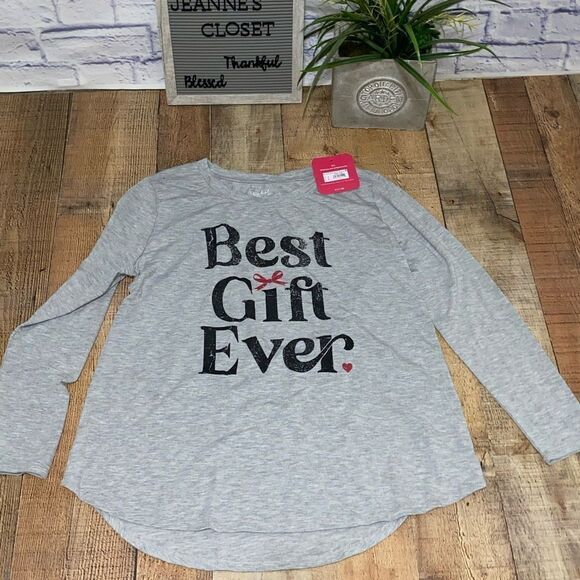Isabel Maternity Long Sleeve Best Gift Ever Top - Picture 3 of 9
